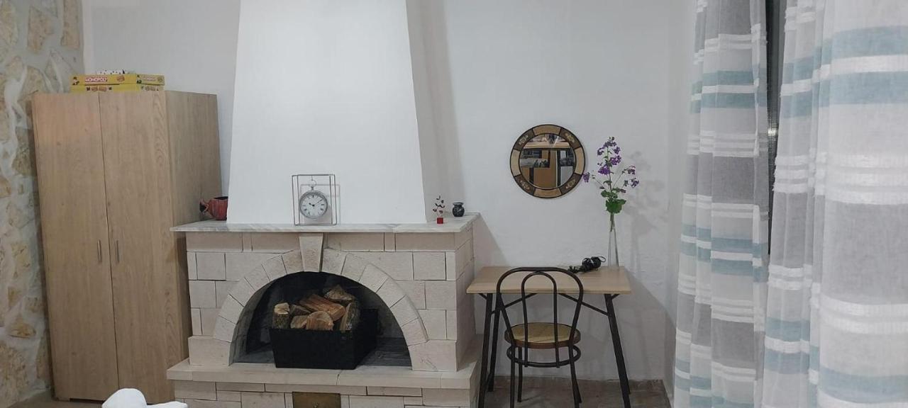 Lovely In With Its Own Pool Apartment Strinilas